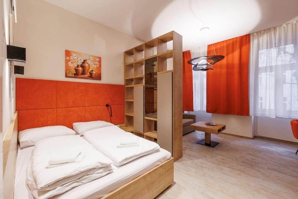 New #viennalove In Margareten Apartment *